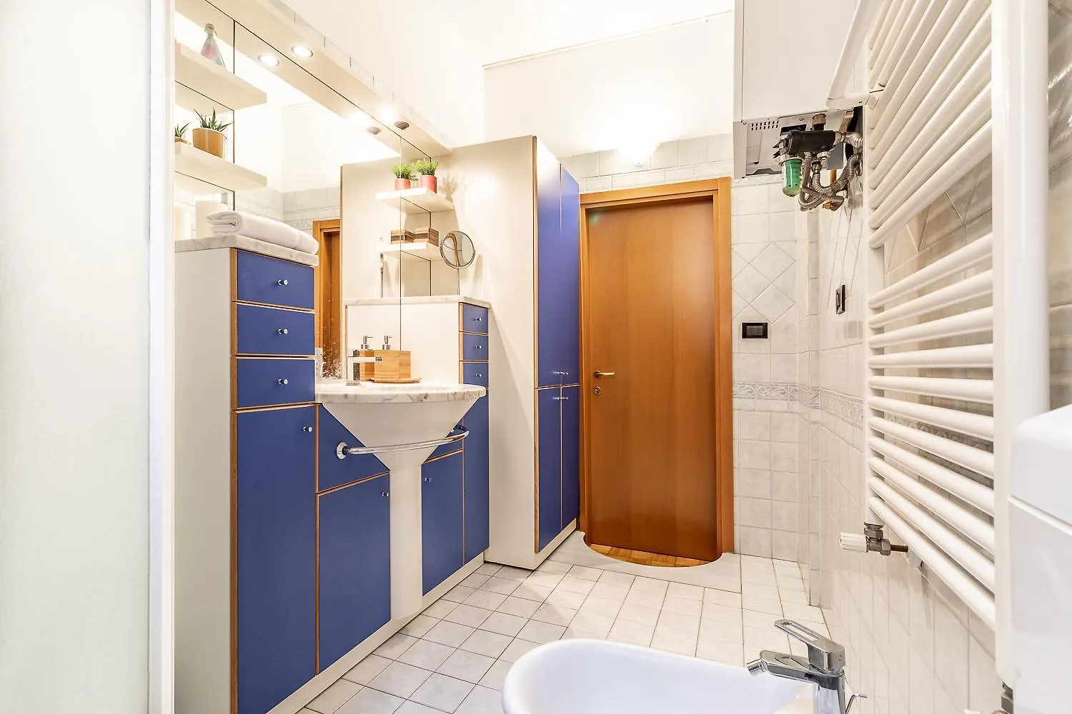 Spacious Apt With Kitchenette, Near Piazza Maggiore Bologna 0*,  Italia